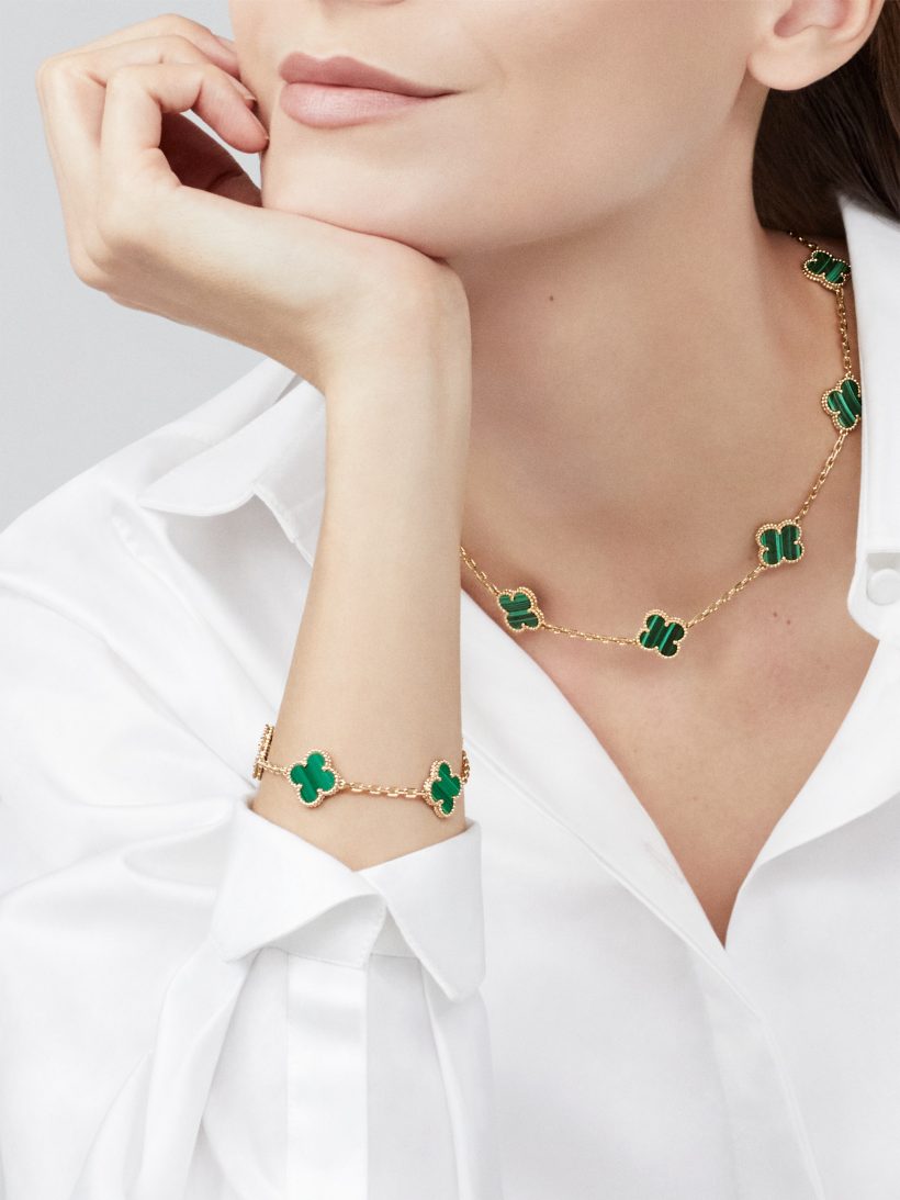 MAGNIFICENT CLOVERLEAF NECKLACE 10 DESIGNS - GREEN - BUY 1, GET 1 FREE