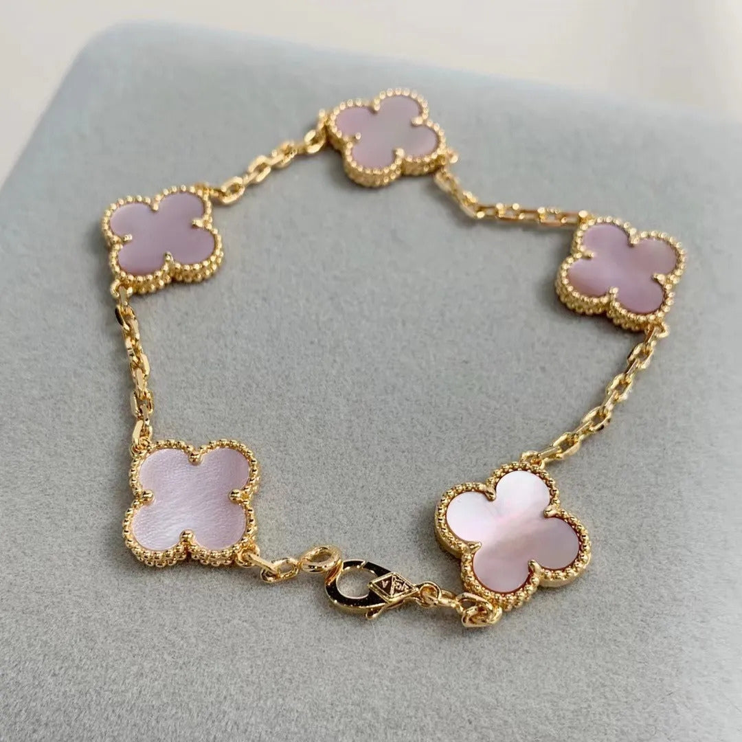 LUCKY BRACELET WITH FOUR-LEAF CLOVER IN PINK - BUY 1, GET 1 FREE