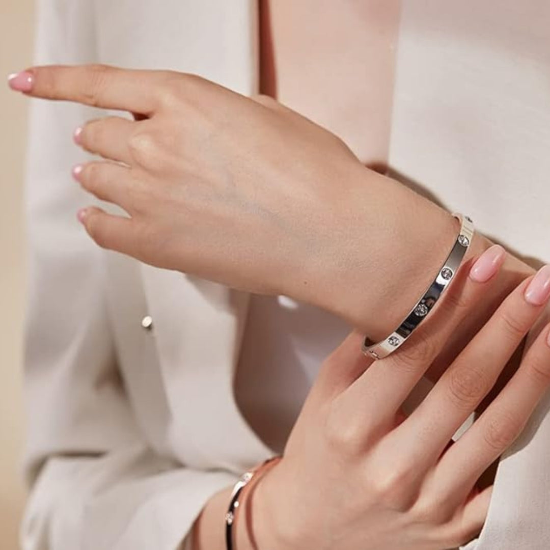 INFINITY BRACELET WITH ZIRCONIUM DIOXIDE - BUY 1, GET 1 FREE