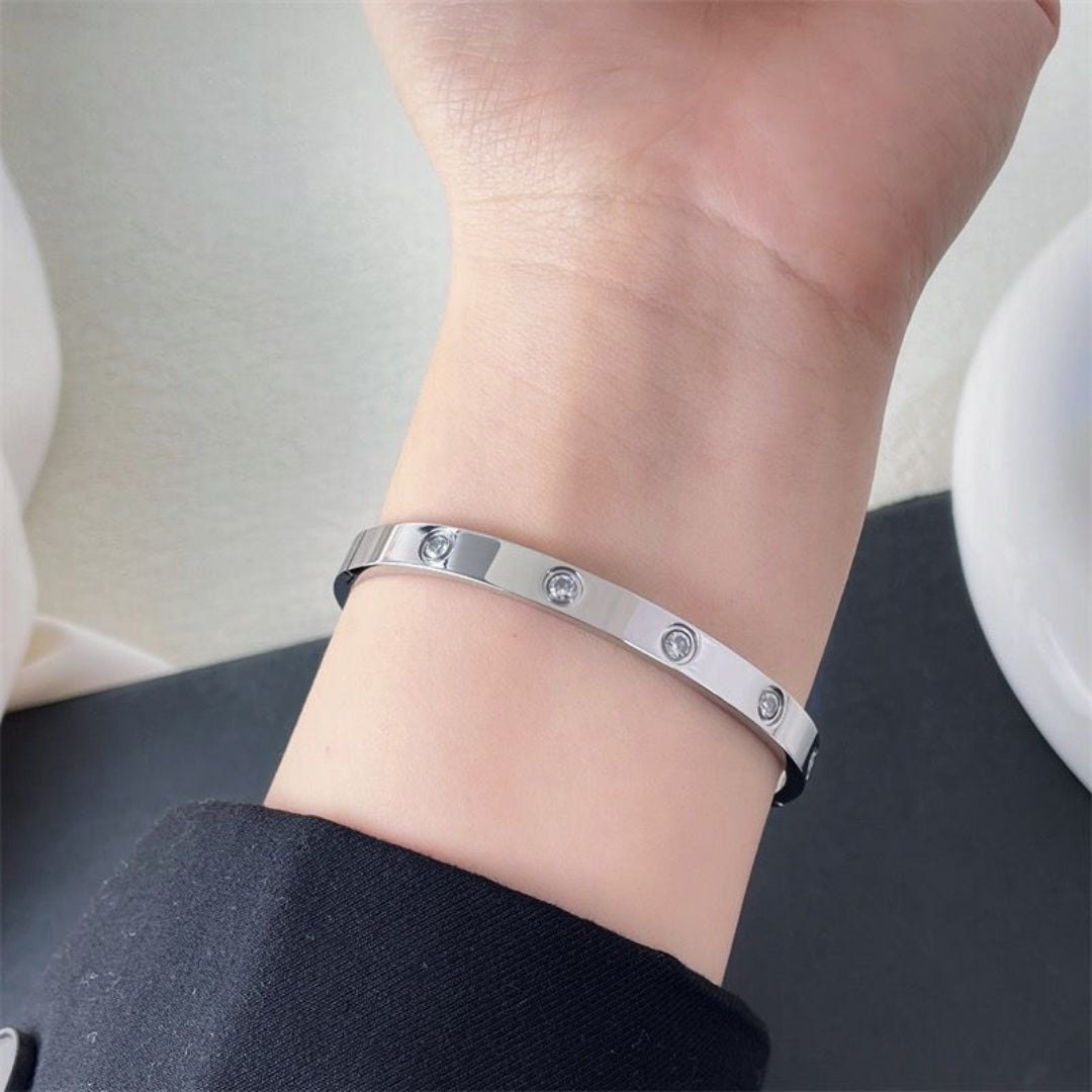 INFINITY BRACELET WITH ZIRCONIUM DIOXIDE - BUY 1, GET 1 FREE