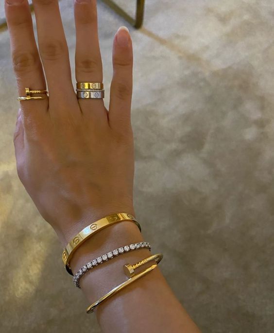 NAIL BRACELET IN 18K GOLD - BUY 1, GET 1 FREE